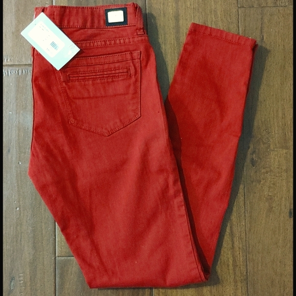 Sneak Peek Skinny Jeans - Picture 1 of 3